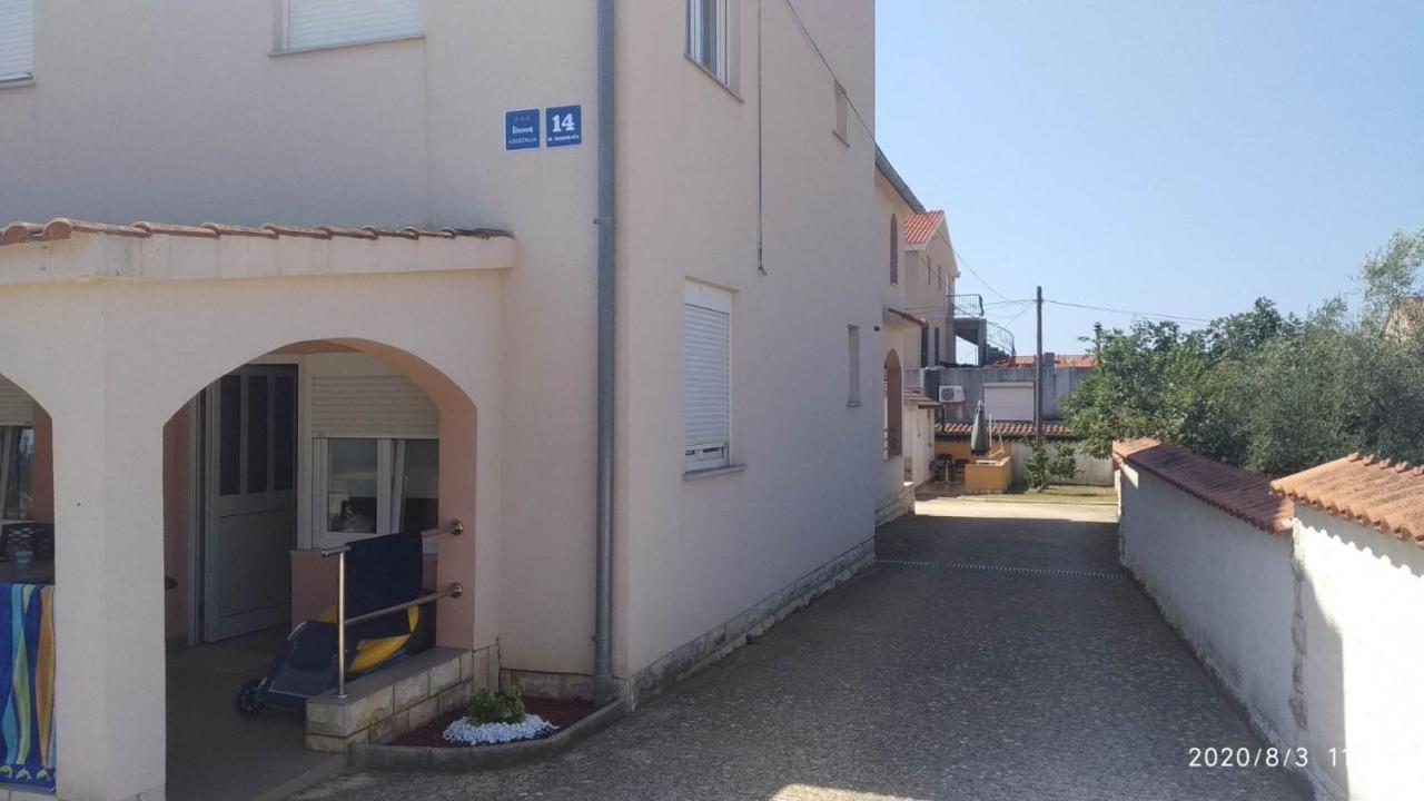 Apartman Turanj Exterior foto